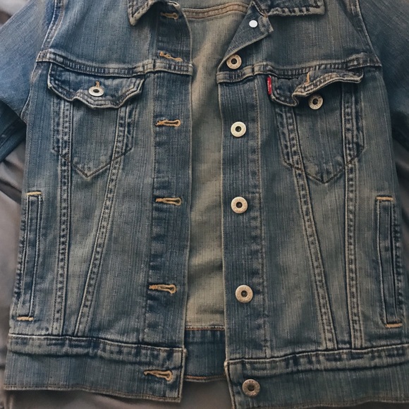 🚨FLASH SALE!!! NWOT Levi’s Denim Jacket - Picture 2 of 4